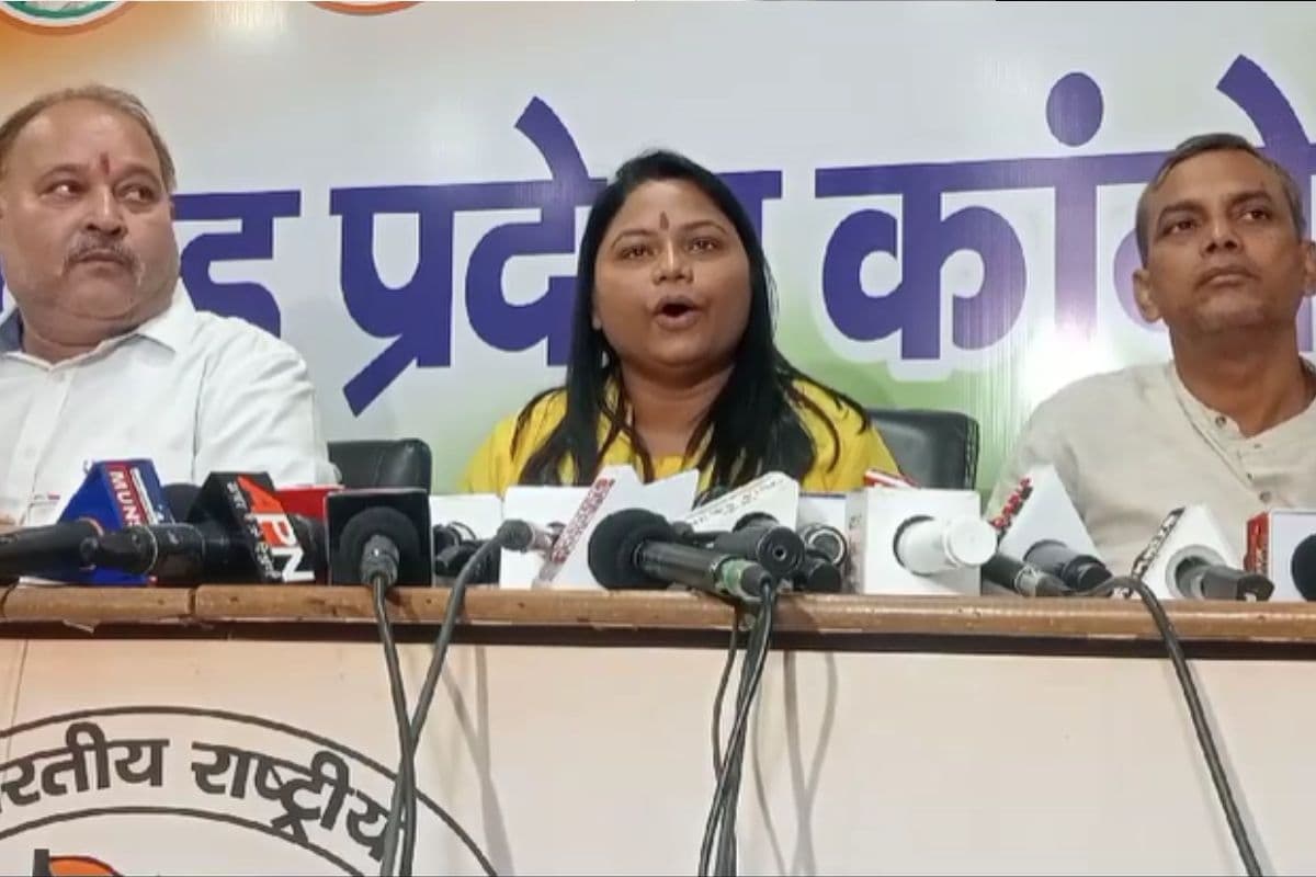 कांग्रेस प्रवक्ता साधना भारती बीजेपी पर हुईं  हमलावर, कहा-राम के नाम पर मोदी सजा रहे अपनी दुकान