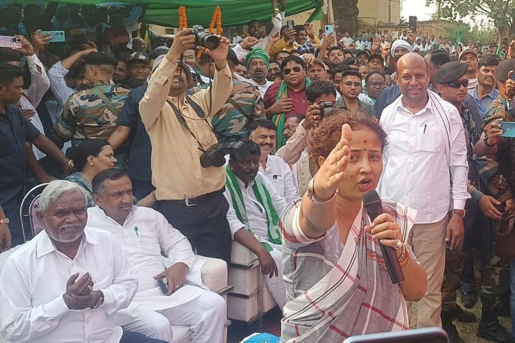 साहिबगंज में बोले सीएम चंपाई सोरेन, सभी 14 सीटों पर होगी गठबंधन की जीत, कल्पना ने भी भरी हुंकार