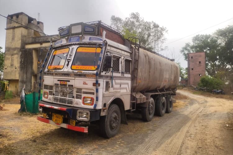 पलामू में पुलिस की बड़ी कार्रवाई, 25 हजार लीटर स्प्रिट जब्त