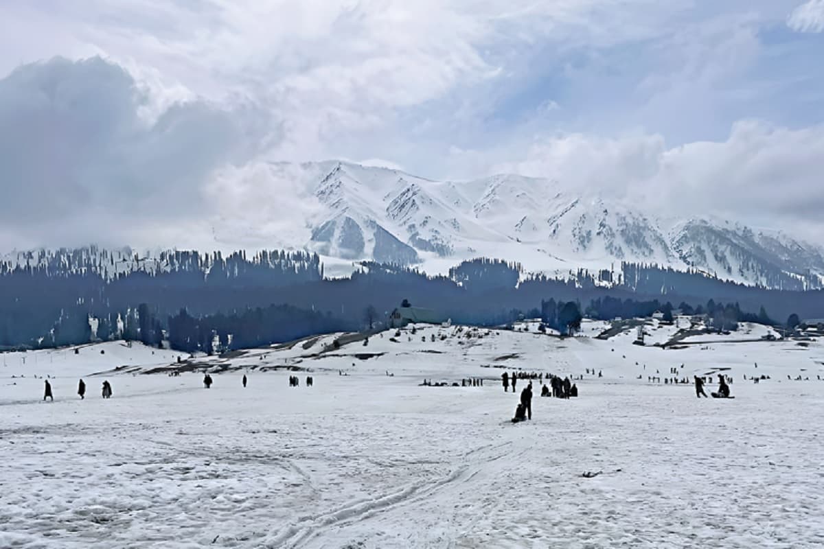 समर वेकेशन में झारखंड के लोगों के लिए ये इलाका बनी पहली पसंद, अयोध्या जाने वालों की भी बढ़ी ललक