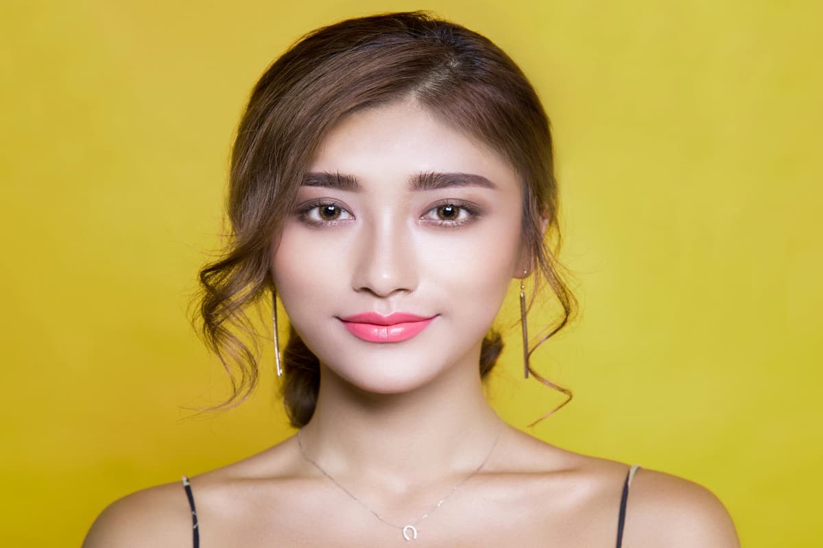 Beauty Tips: धूप से चेहरा पड़ गया काला? होम मेड फेस पैक से पाएं ग्लोइंग चेहरा