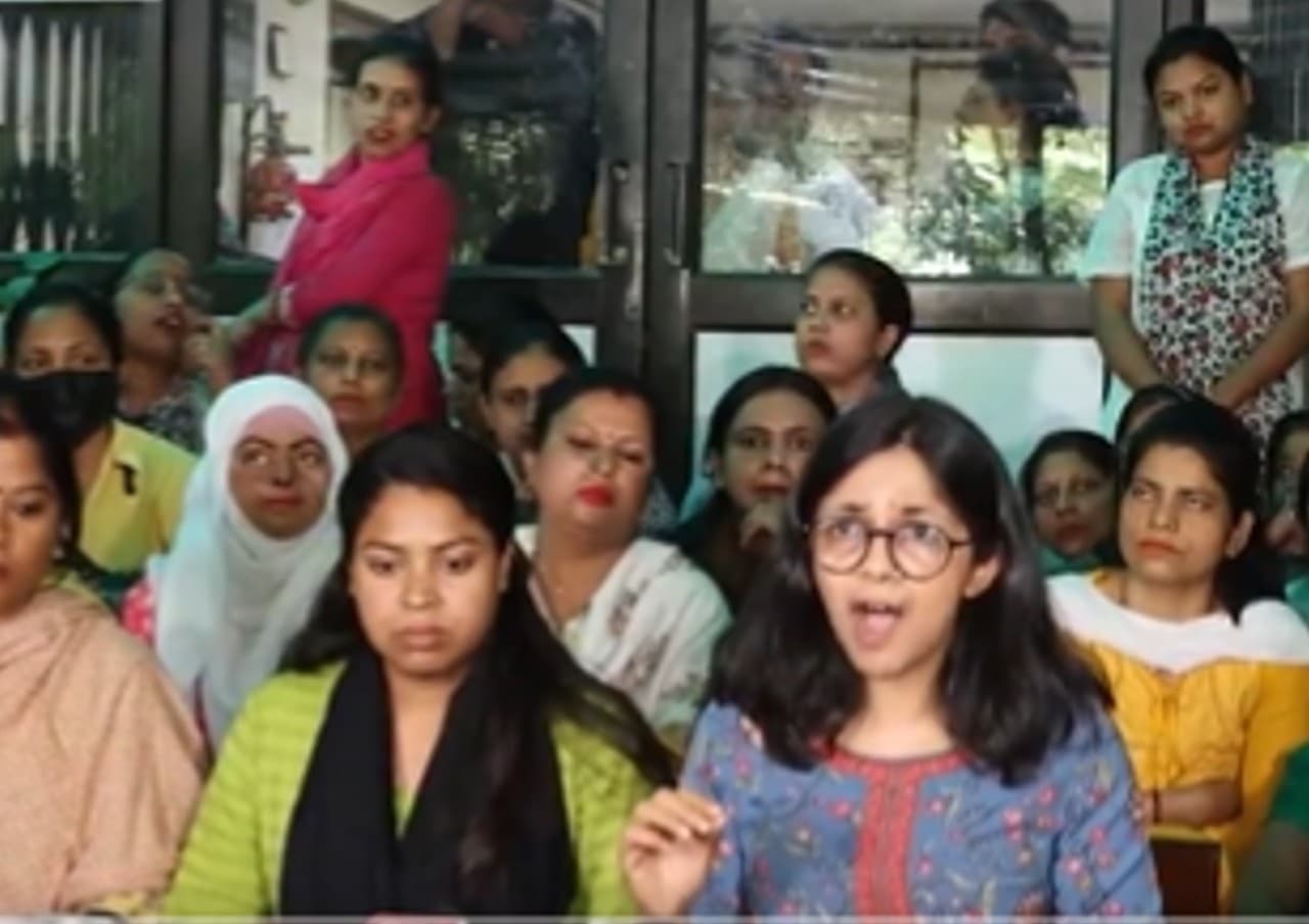 स्वाति मालीवाल मामले में एनसीडब्ल्यू ने विभव कुमार को भेजा समन, बीजेपी ने साधा अरविंद केजरीवाल पर निशाना