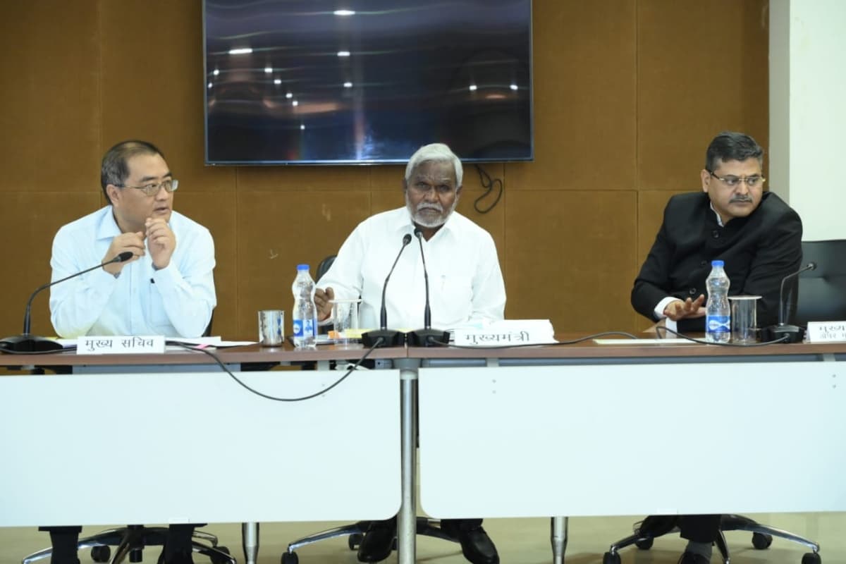 झारखंड को जाम से निजात दिलाने के लिए बनेंगे इतने फ्लाईओवर, सीएम चंपाई सोरेन की समीक्षा बैठक में पेश हुआ प्लान