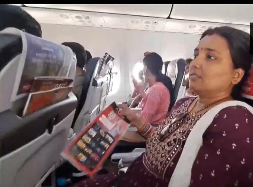 Spicejet Flight News: भीषण गर्मी के बीच फ्लाइट का AC खराब, एक घंटे तक परेशान होते रहे यात्री