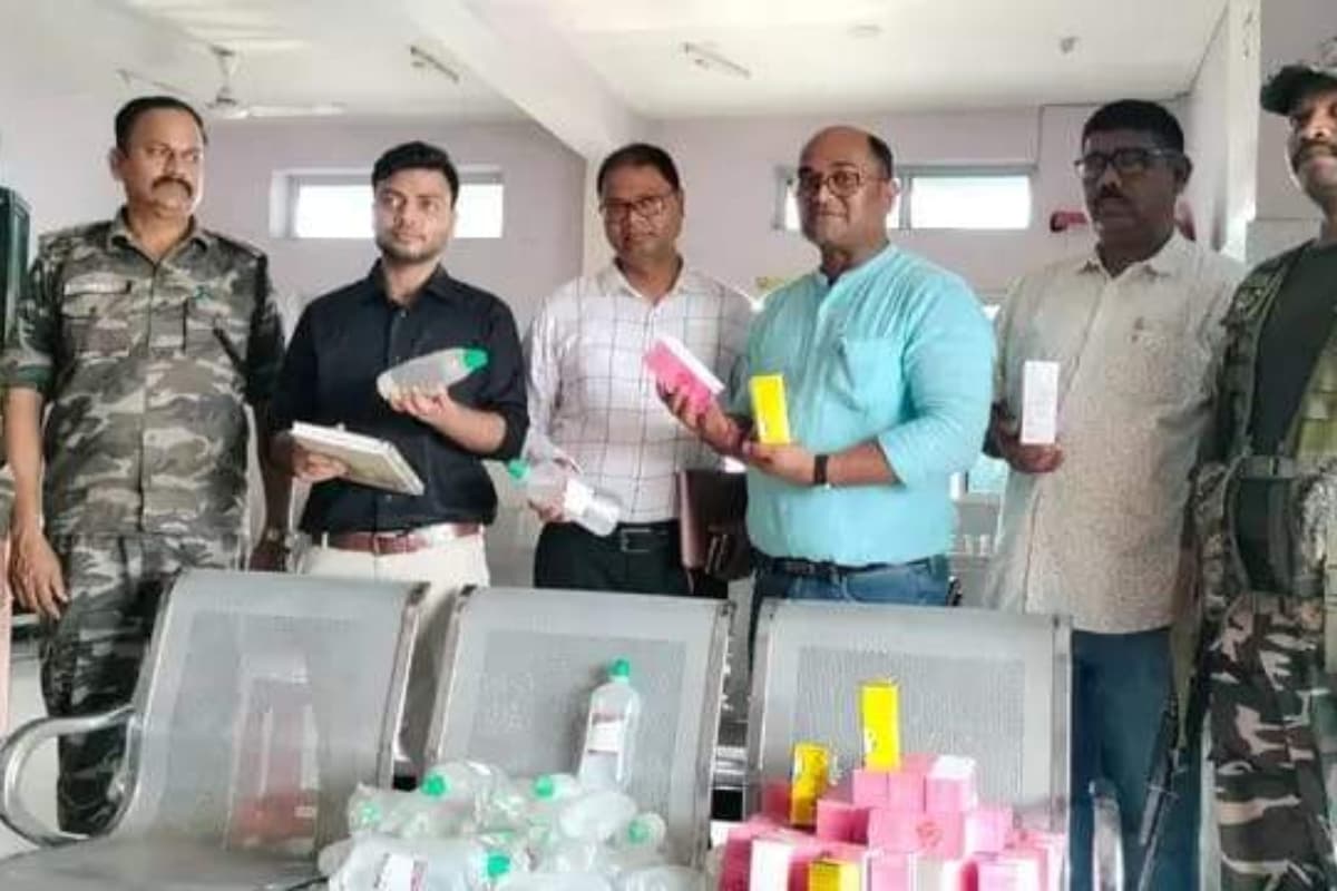 बोकारो : गोमिया में सांप काटने से बच्ची की मौत, डीसी ने कहा-होगी कड़ी कार्रवाई