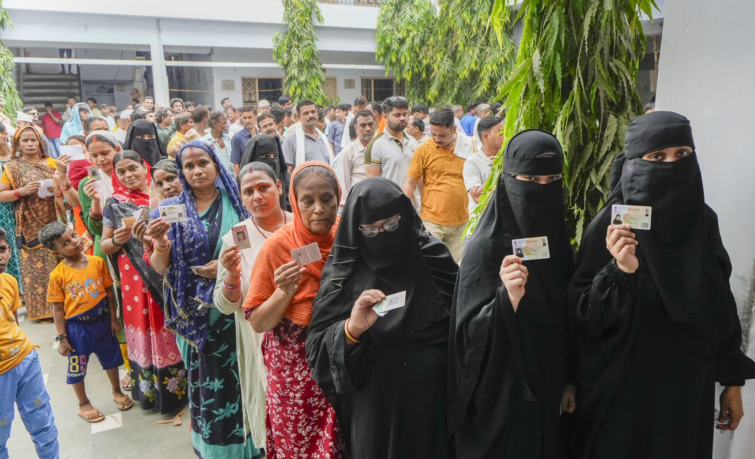 Lok Sabha Election Voting: 7वें चरण में कुल 60 प्रतिशत मतदान, बंगाल-झारखंड में सबसे अधिक वोटिंग