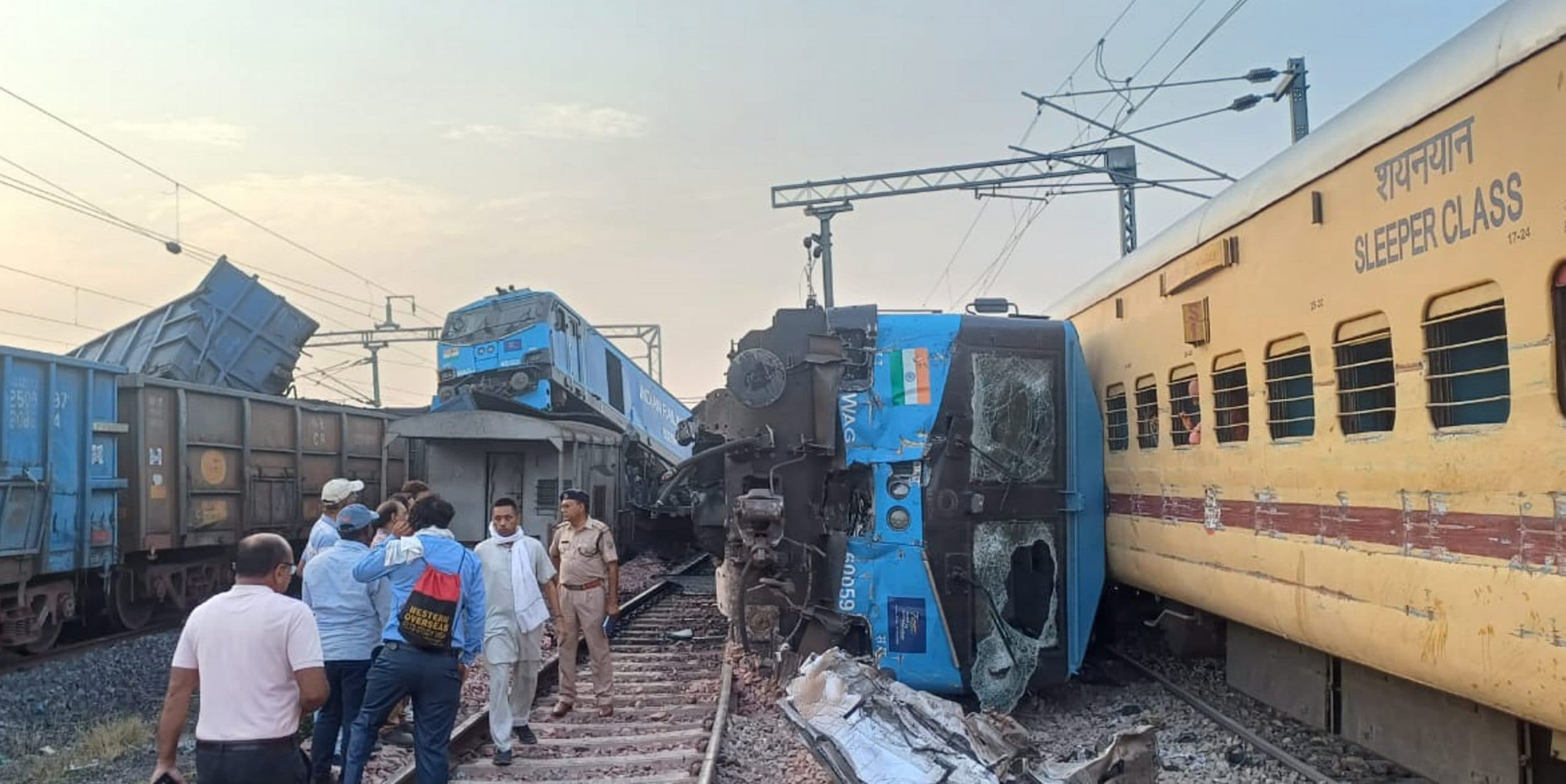 Train Accident: पंजाब में दो मालगाड़ियों के बीच टक्कर, देखें वीडियो