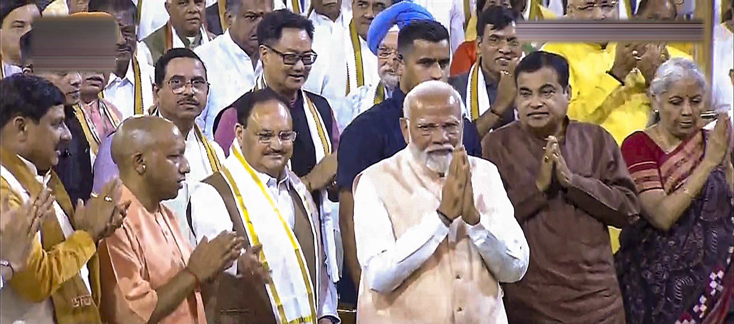 'इंडिया' पर निशाना, EVM पर चुटकी, दस साल को बताया सिर्फ ट्रेलर… जानें नरेंद्र मोदी ने और क्या कहा