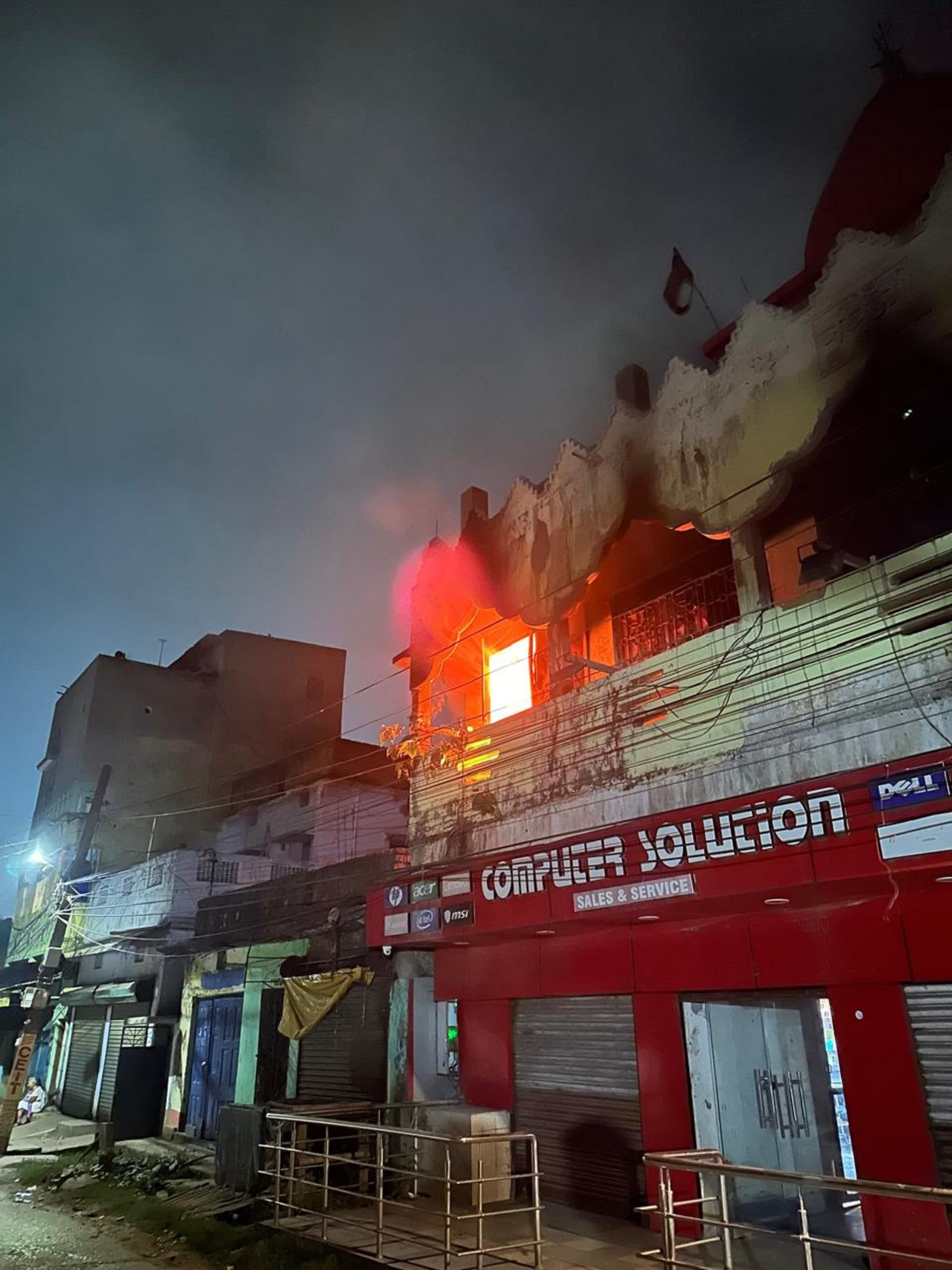 परसुडीह : short circuit से कंप्यूटर गोदाम में लगी आग,30 लाख का नुकसान