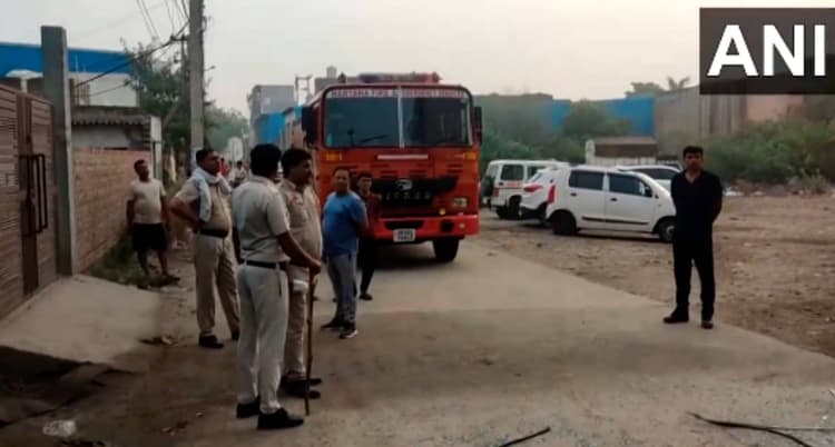 Gurugram Factory Fire : फायरबॉल बनाने वाली फैक्ट्री में जोरदार धमाका, 2 की मौत