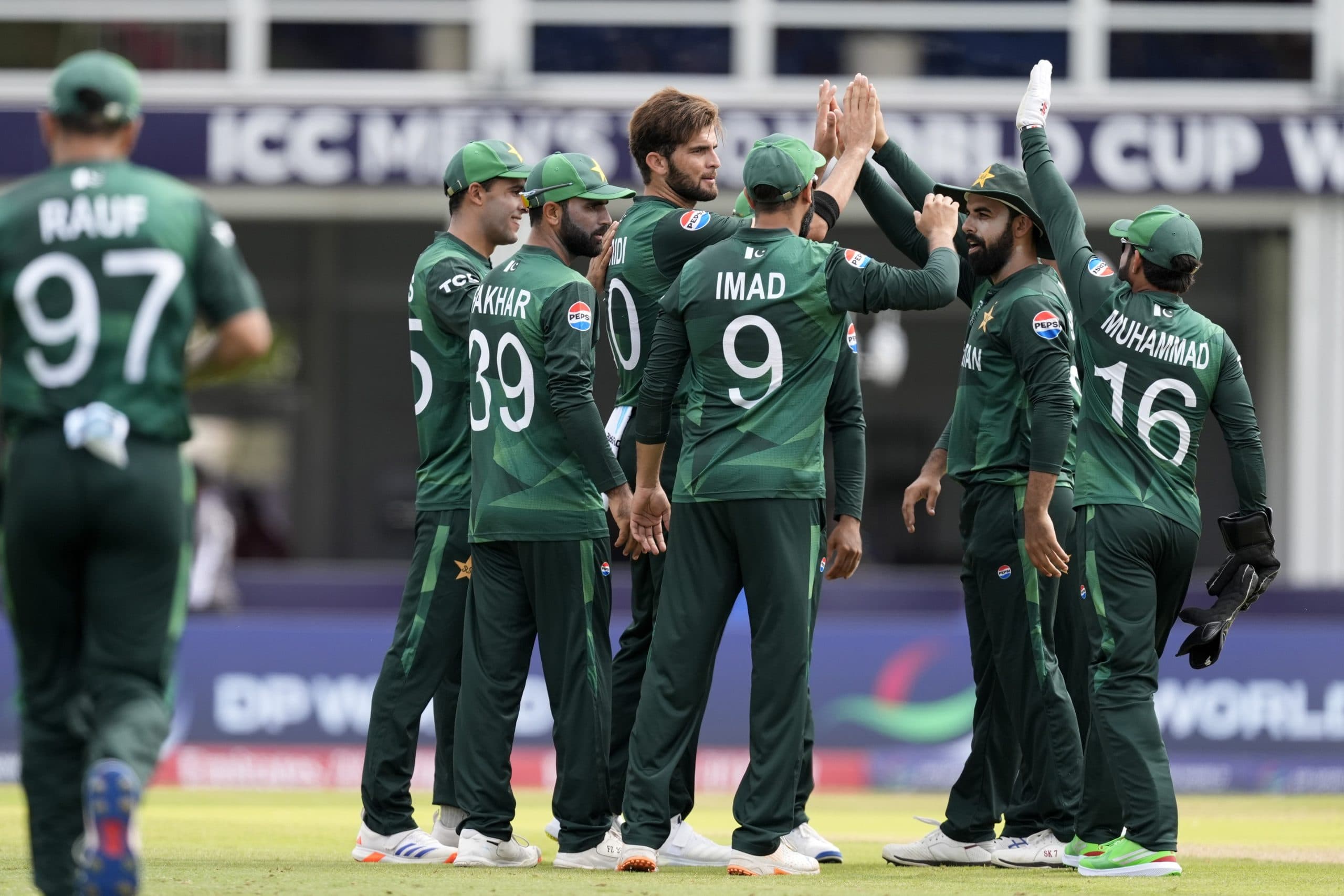 T20 World Cup: पाकिस्तान ने आयरलैंड को हराकर बचाई लाज, लेकिन आयरलैंड ने पिला दिया पानी