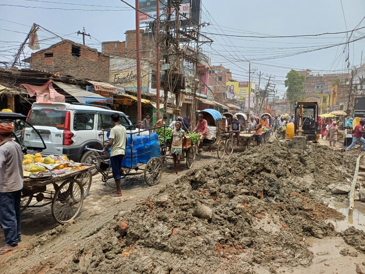 Muzaffarpur: 7 दिनों में 7 साल का होगा स्मार्ट सिटी, अभी भी टावर पर गड्ढा खोद रही एजेंसी