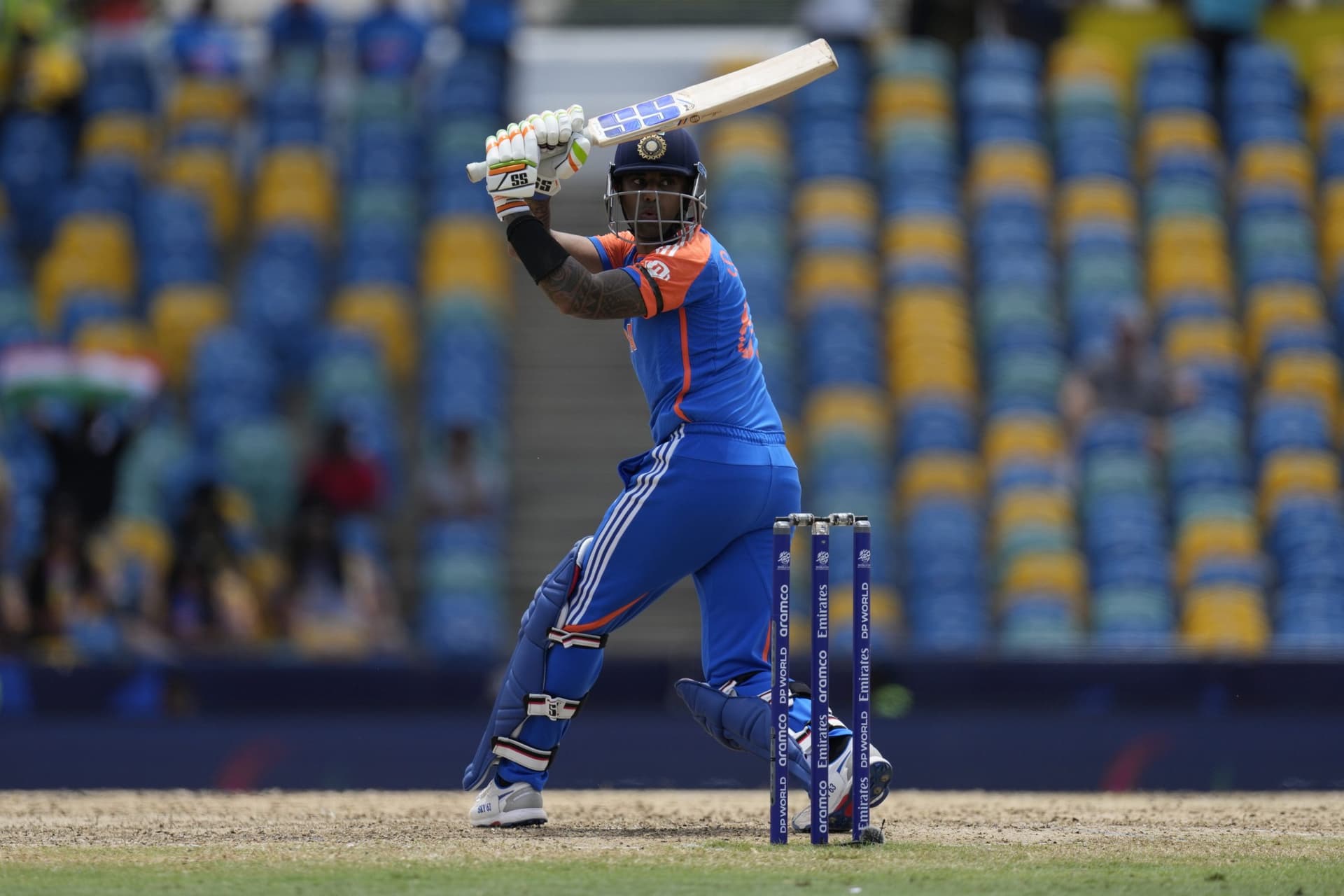 T20 World Cup: सूर्यकुमार यादव ने बुमराह नहीं, इस खिलाड़ी को बताया दुनिया का सर्वश्रेष्ठ गेंदबाज