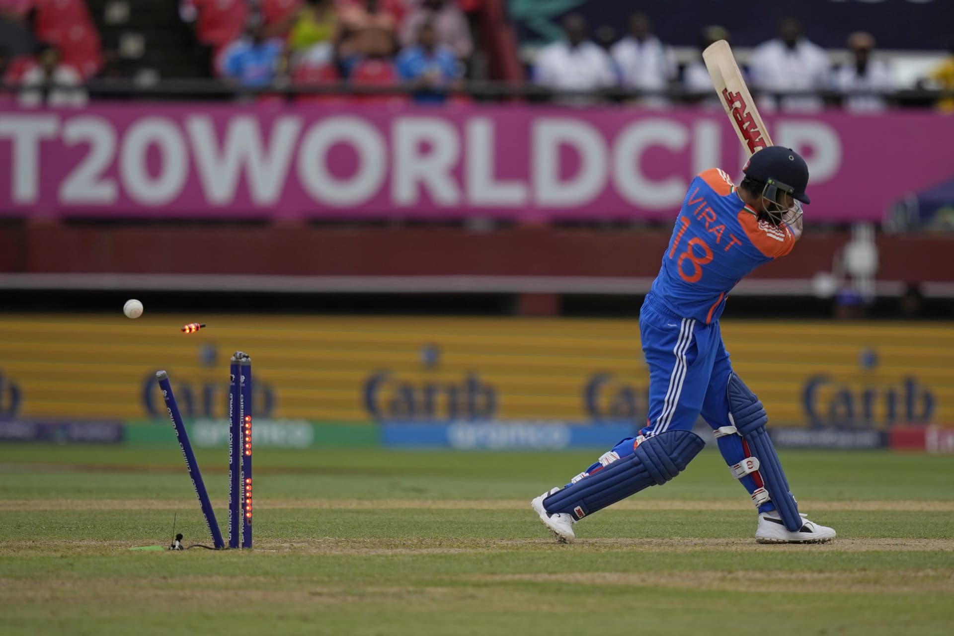 ‘यह बैंगलोर की पिच नहीं है’, Virat Kohli पर पूर्व पाकिस्तानी क्रिकेटर ने किया कटाक्ष