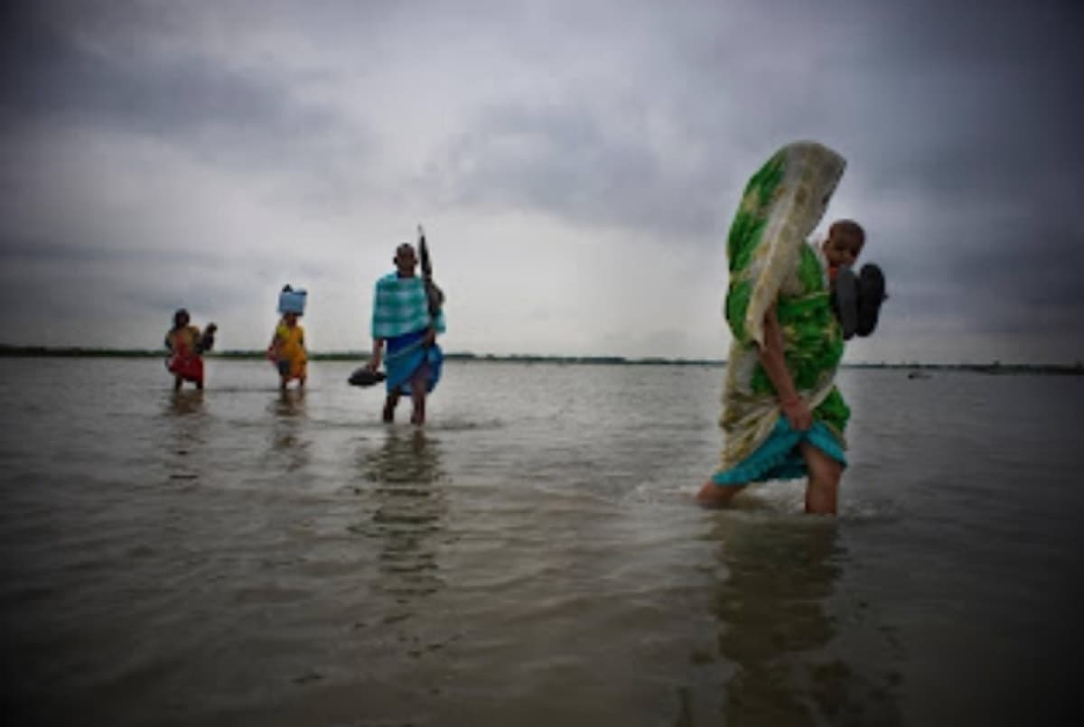 Saharsa news : बाढ़ का दर्द : तबाही के बीच यहां डूब जाते हैं लोगों के सपने