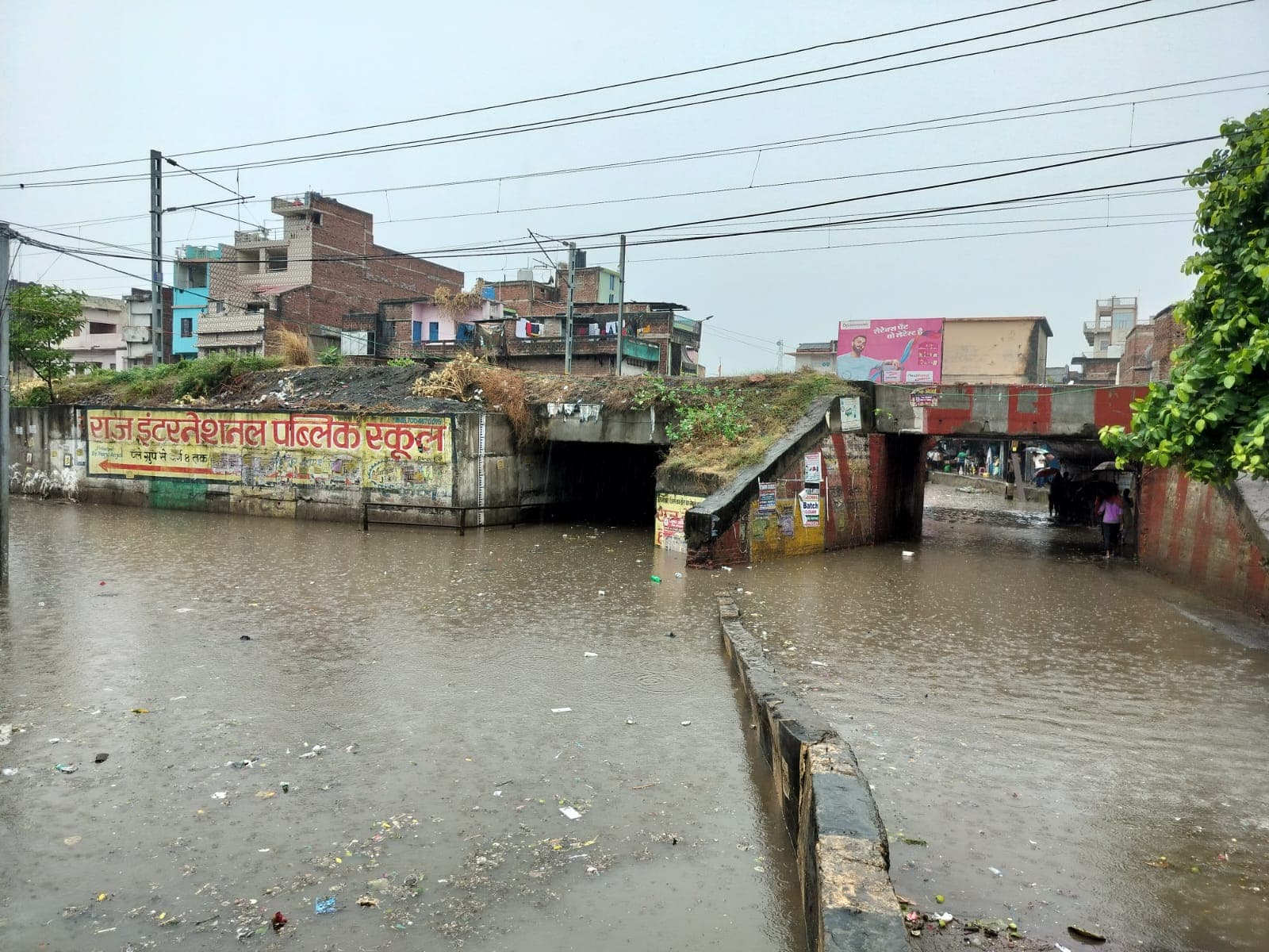 PHOTOS: मॉनसून की पहली बारिश में ही जलमग्न हुआ जहानाबाद, अस्पताल में घुसा पानी, सड़कें बनी तालाब