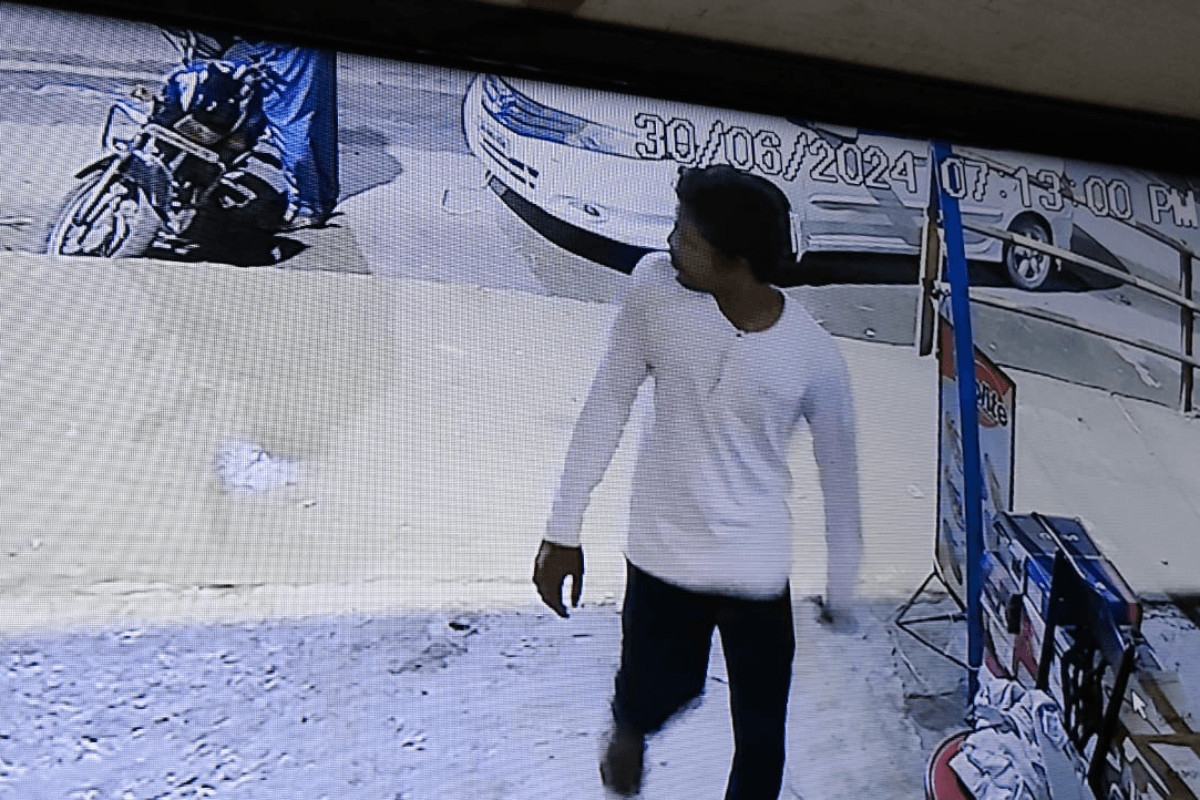 पलामू में 50 लाख के गहने लेकर उच्चके हुए फरार, ऐसे दिया घटना को अंजाम, सीसीटीवी में कैद हुई वारदात