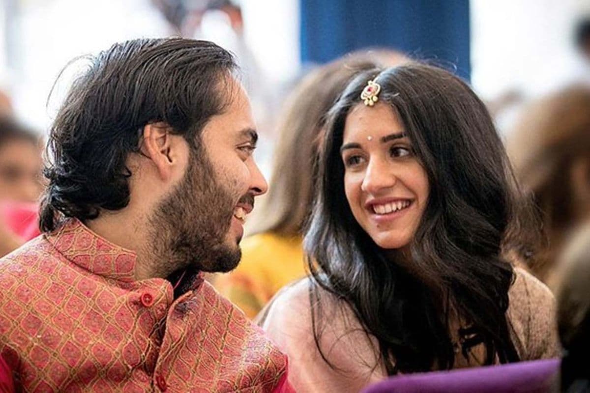 अनंत अंबानी-राधिका मर्चेंट की शादी का इनविटेशन कार्ड बेहद खास, वेडिंग बॉक्स में है अनोखी चीज