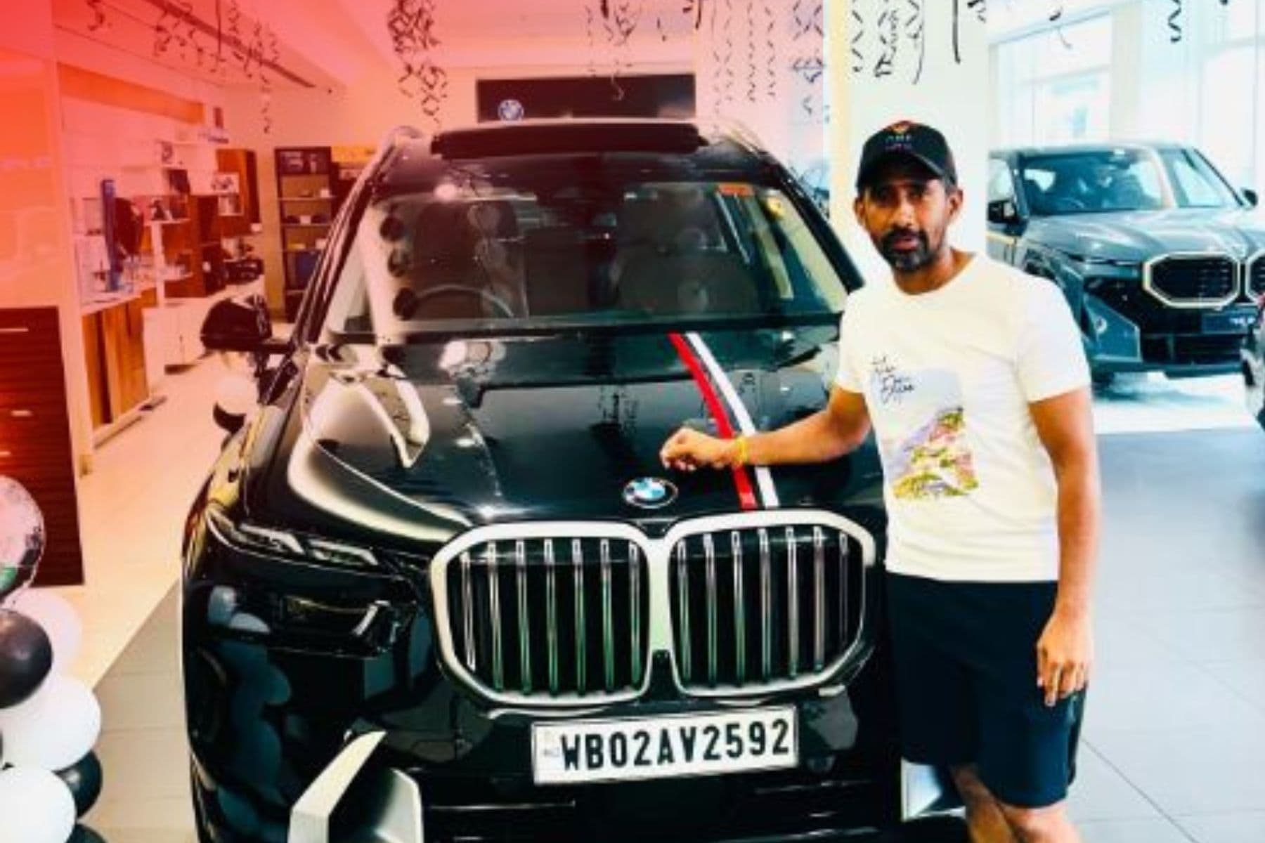 Wriddhiman Saha ने खरीदी नई BMW X7, सोशल मीडिया पर लिखा भावुक पोस्ट