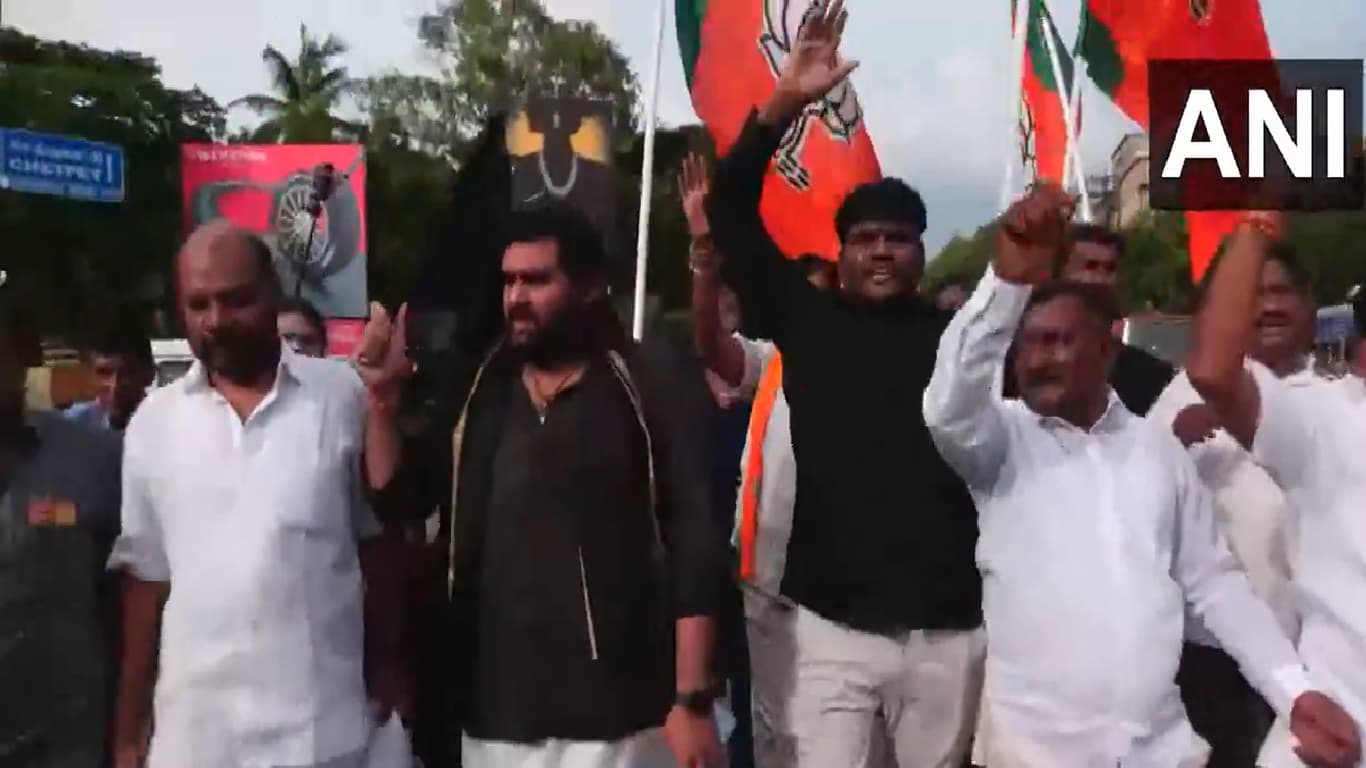 Tamil Nadu Hooch Tragedy: मृतकों की संख्या बढ़कर 53 हुई, बीजेपी ने किया जमकर प्रदर्शन