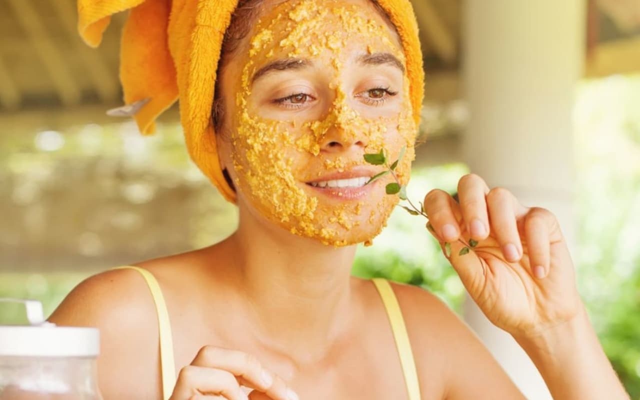 Home Remedies For Glowing Skin