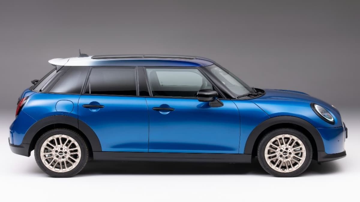 New Mini Cooper 5 Door: कैसी है नयी मिनी कूपर 5-डोर? जानिए इसमें क्या हैं फीचर्स