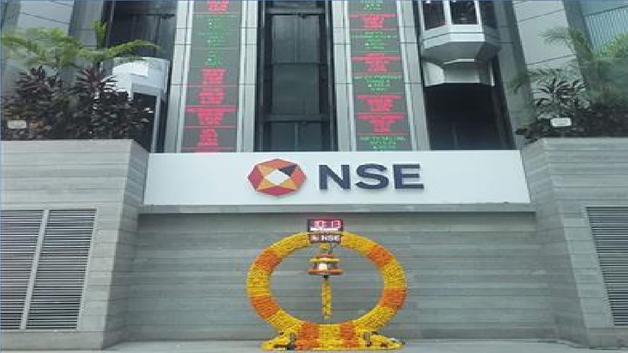 Nifty: निफ्टी ने रचा नया इतिहास, सेंसेक्स ने भी लगाया जोर