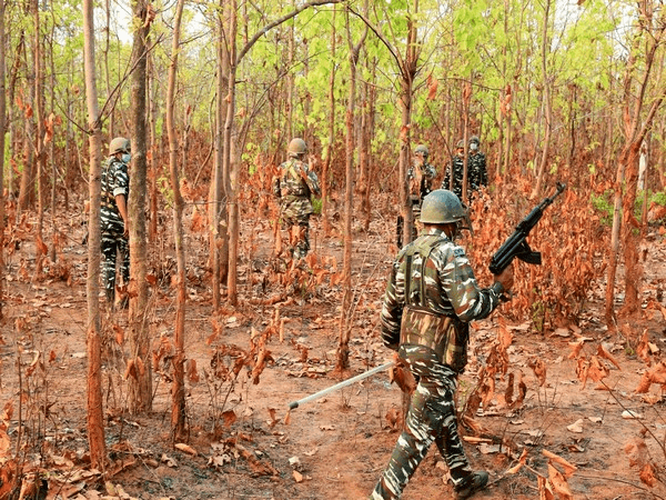Chhattisgarh News: मुठभेड़ में मारा गया पांच लाख रुपये का इनामी नक्सली, धमतरी में हुआ था ढेर