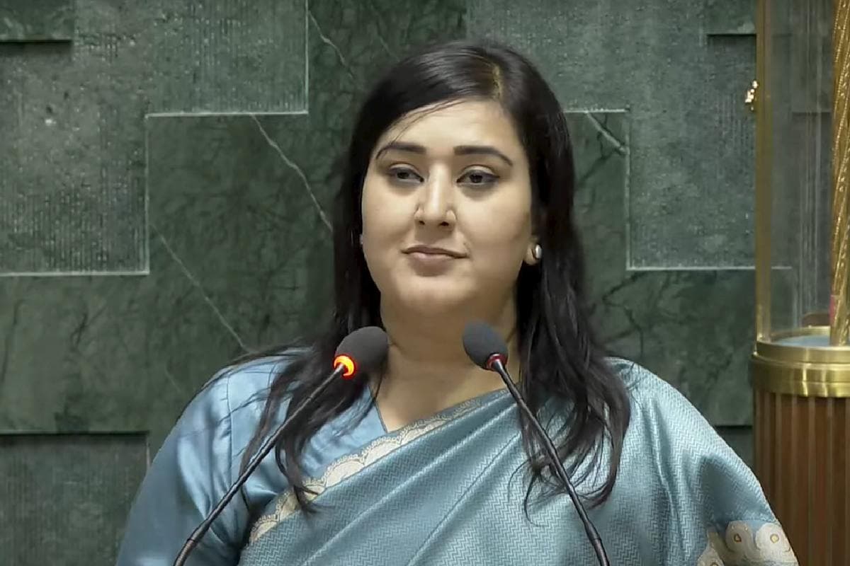 Bansuri Swaraj Video: 'मां की तरह देश को समर्पित कर देना खुद को', बांसुरी स्वराज के वायरल वीडियो पर यूजर दे रहे हैं रिएक्शन