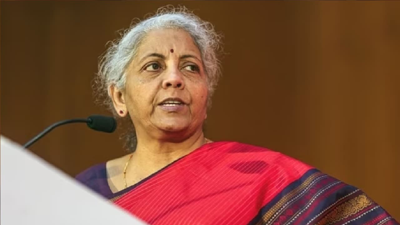 Nirmala Sitharaman: निर्मला सीतारमण ने ली मंत्री पद की शपथ