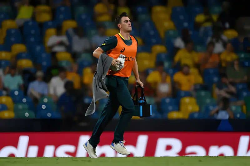 T20 World Cup: अलग रोल में नजर आए ऑस्ट्रेलिया के कप्तान पैट कमिंस, जीता फैंस का दिल