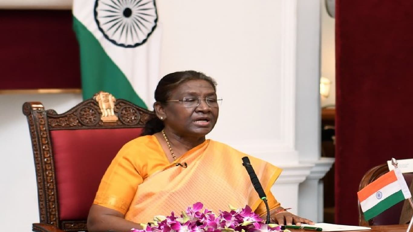 Red Fort Attack: राष्ट्रपति मुर्मू ने लाल किला हमला मामले में दोषी पाक आतंकवादी की दया याचिका खारिज की