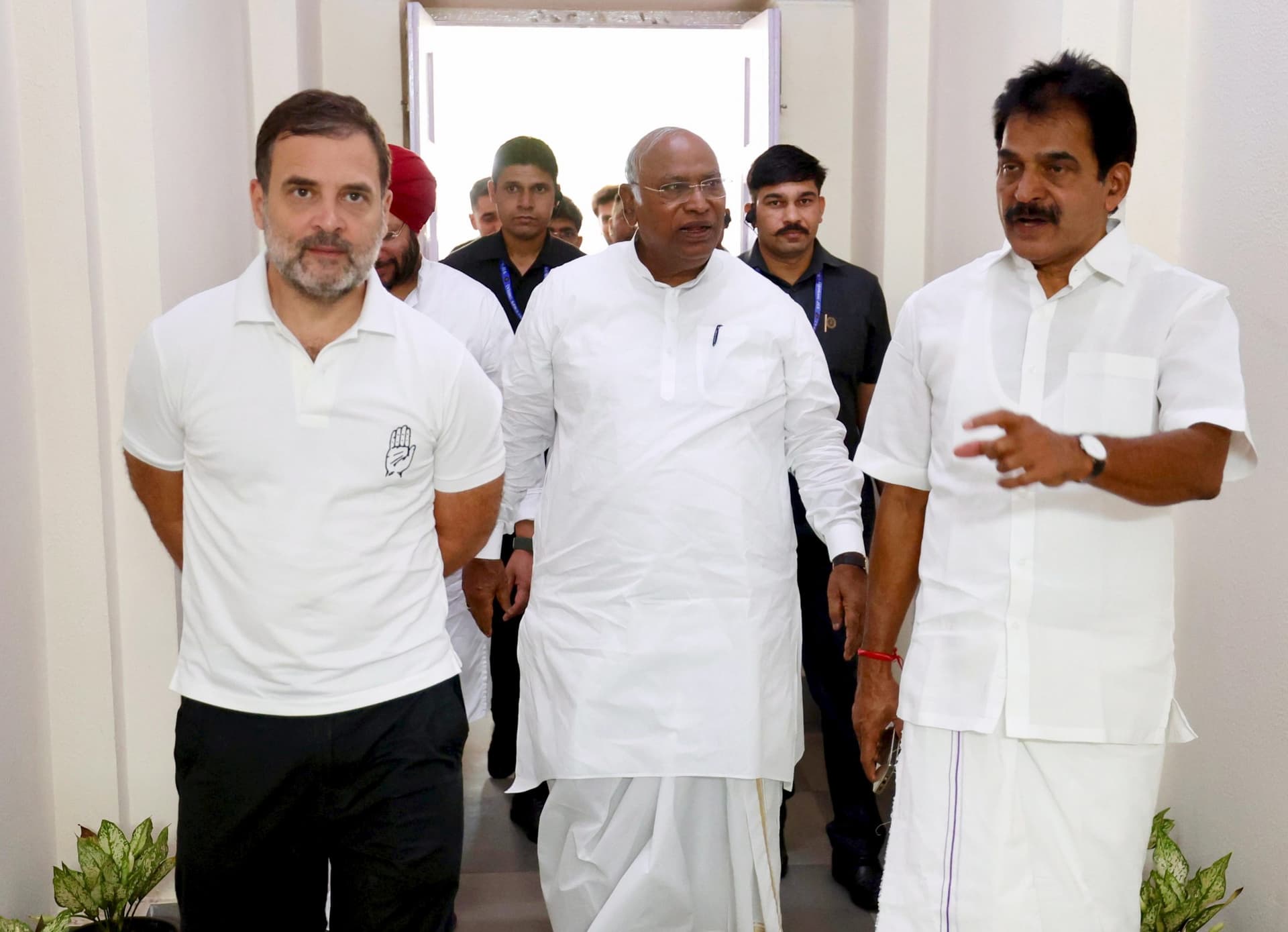 राहुल गांधी ने कहा-यह Exit Poll नहीं मोदी मीडिया का फैंटेसी पोल है, इंडिया गठबंधन को मिलेंगी 295 सीटें