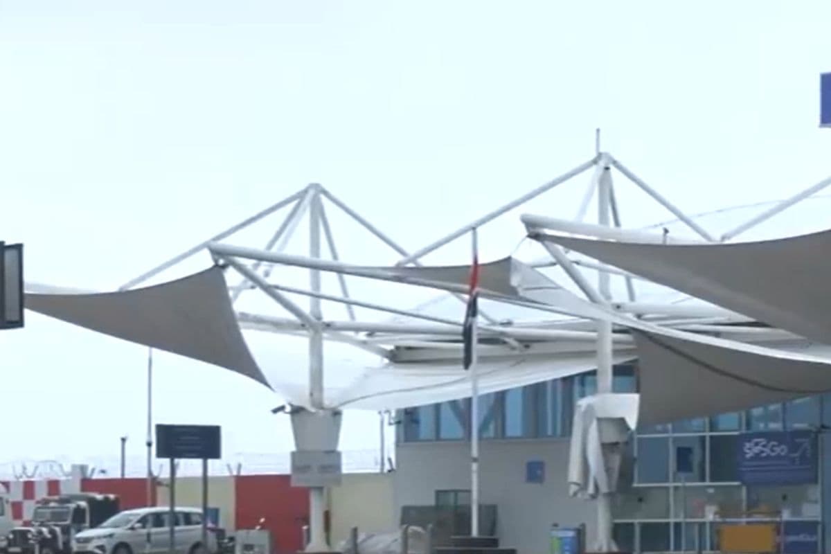 Rajkot Airport: दिल्ली, जबलपुर के बाद अब राजकोट एयरपोर्ट पर हादसा, भारी बारिश से टूटकर गिरी Canopy