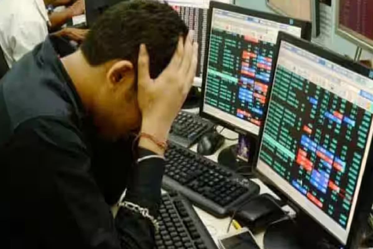 शुरुआती कारोबार में बाजार धड़ाम, सेंसेक्स में 464 अंकों की बड़ी गिरावट