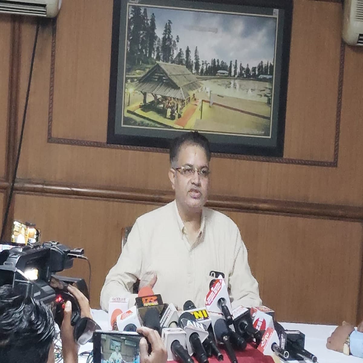 सुप्रीम कोर्ट के काउंसिल ने एक्सबीआईएस मशीन की खरीद प्रक्रिया पर उठाए सवाल