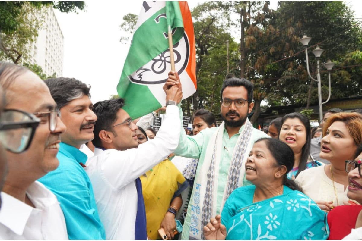 Lok Sabha Election : पाला बदलकर तृणमूल में शामिल होने वाले चार विधायकों की नहीं गली दाल