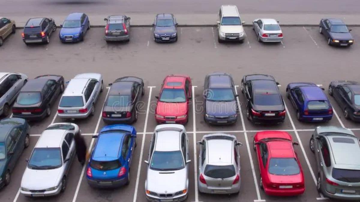 Car Parking Tips: पार्किंग में लंबे समय से खड़ी है आपकी कार? जानें क्या हो सकता है नुकसान