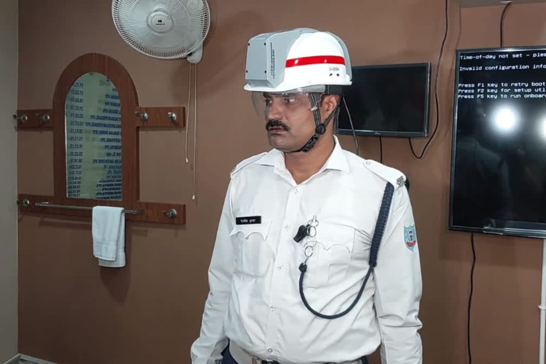 AC Helmet झारखंड के ट्रैफिक पुलिस को रखेगा कूल, चल रहा है ट्रायल
