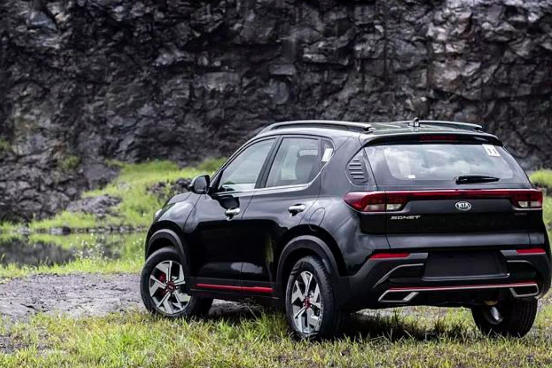 KIA की 7.99 लाख वाली इस एसयूवी का कमाल, कंपनी की सेल्स में हुई 4 प्रतिशत की बढ़ोतरी