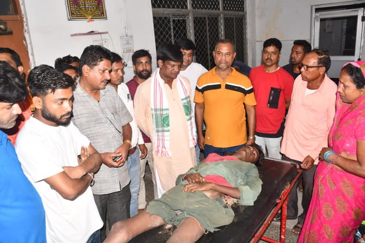 Jharkhand Weather : बोकारो में आसमानी बिजली गिरने से एक बच्चे की मौत, सात घायल, क्रिकेट खेलने के दौरान हुआ हादसा