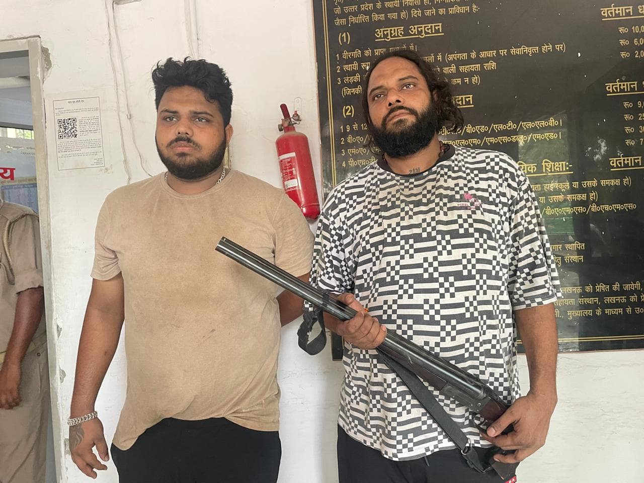 Bareilly Crime News: बरेली में प्लॉट पर कब्जे के लिए ताबड़तोड़ फायरिंग, इंस्पेक्टर सहित 6 पुलिस कर्मी निलंबित