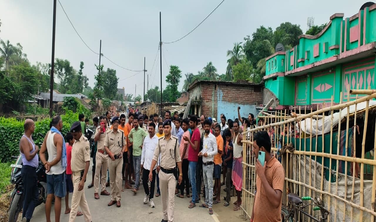 Bihar Crime: घर में सो रहा था युवक, अपराधियों ने सिर में मारी गोली, पत्नी पर साजिश का आरोप