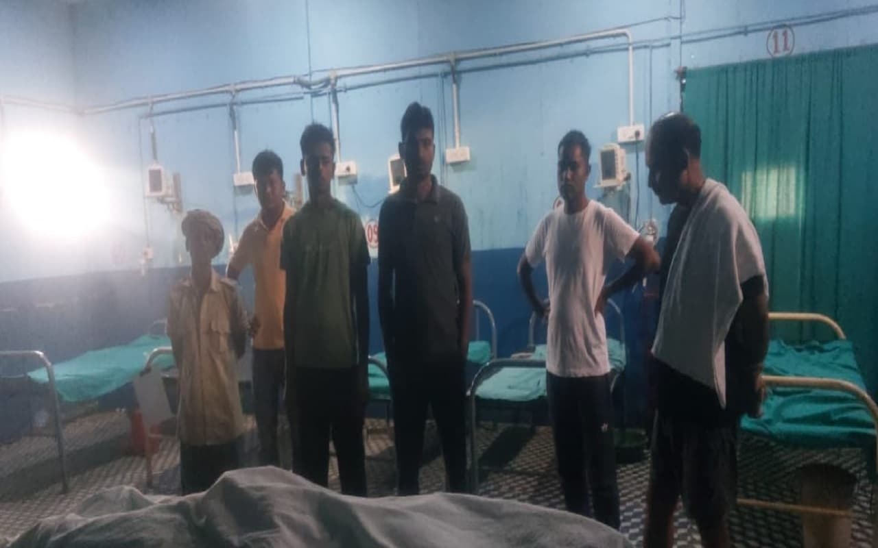 Bihar News: औरंगाबाद में बालू तस्करों का आतंक, बालू लदे ट्रैक्टर से सिपाही को रौंदकर मार डाला