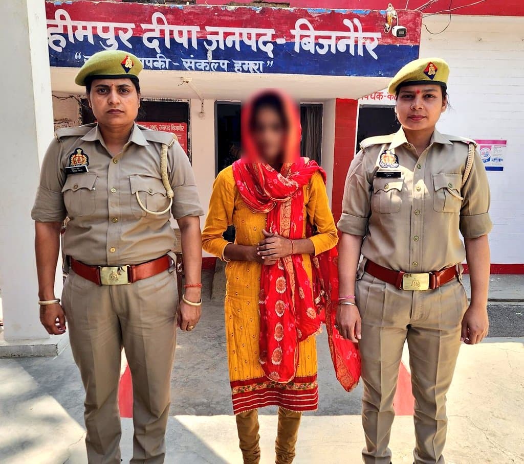 Bijnor Crime News: कलयुगी मां ने इकलौते बेटे को फावड़े से काटा, फिर जिंदा जलाया, जानें क्यों उठाया ऐसा कदम