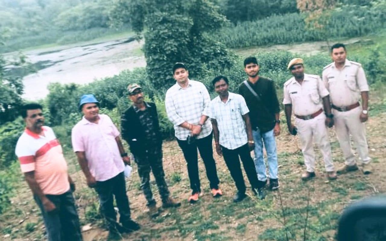 Bokaro News: गोमिया के बड़कीपुन्नू के सतीबेड़ा के पास वेटलैंड स्थल का वैज्ञानिकों की टीम ने किया दौरा