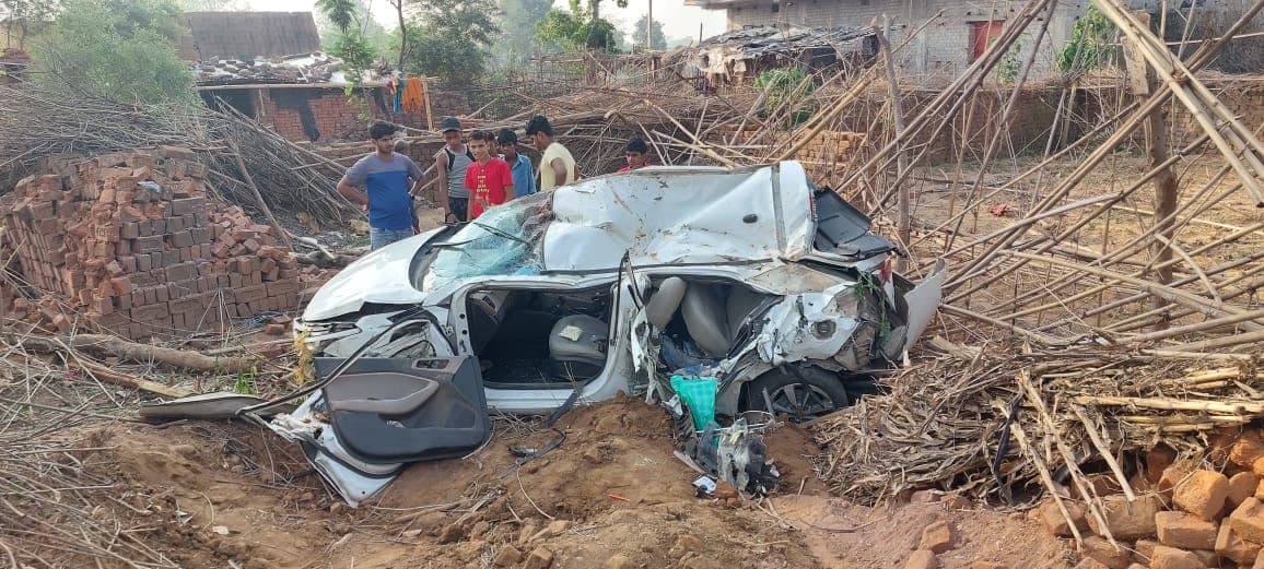 Road Accident: चकाई-देवघर मार्ग पर भीषण सड़क हादसा, कार सवार तीन लोगों की मौत