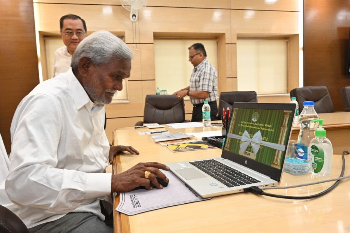 झारखंड: उच्च शिक्षा में आर्थिक तंगी नहीं बनेगी बाधा, अब स्टूडेंट्स 15 लाख तक का ले सकेंगे एजुकेशन लोन, बोले सीएम चंपाई सोरेन