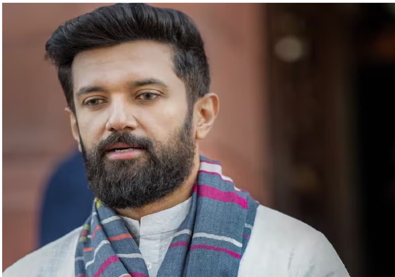 BPSC अभ्यर्थियों ने चिराग पासवान से की मुलाकात, जानें छात्रों से परीक्षा को लेकर क्या कहा