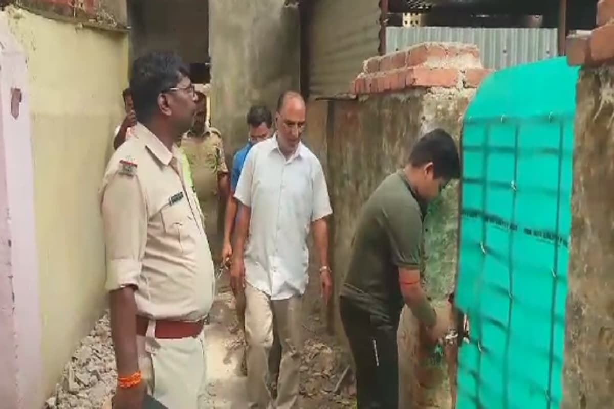 Bokaro Crime News: बोकारो में CISF के जवान ने अपनी पत्नी की हत्या कर लगा ली फांसी, मौत